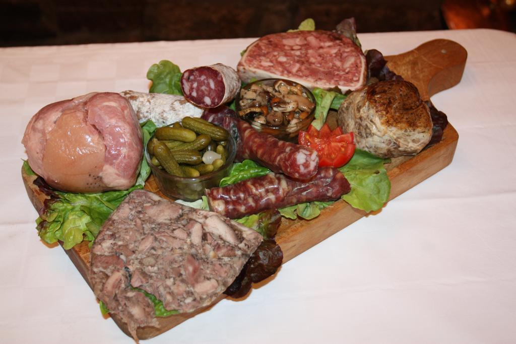 פונט-דה-סאלארס Logis Hotel Restaurant Des Voyageurs חדר תמונה
