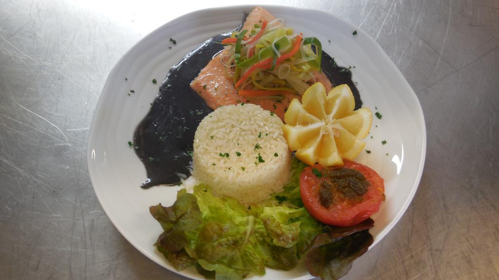 פונט-דה-סאלארס Logis Hotel Restaurant Des Voyageurs מראה חיצוני תמונה