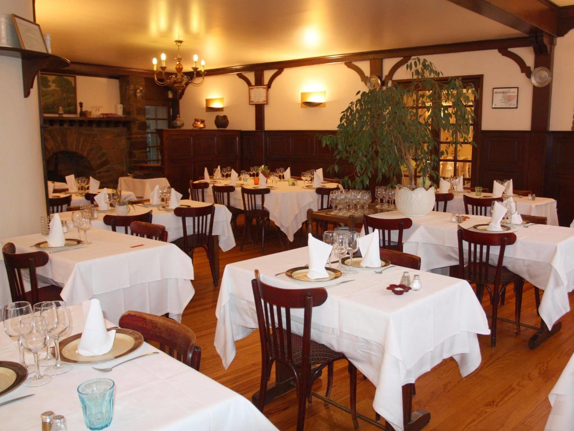 פונט-דה-סאלארס Logis Hotel Restaurant Des Voyageurs מראה חיצוני תמונה